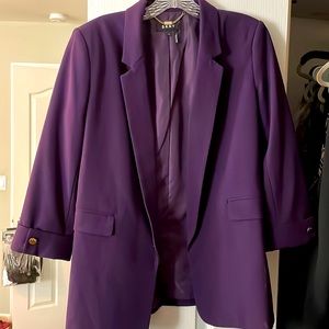 Beautiful plum DKNY blazer. Sz 6